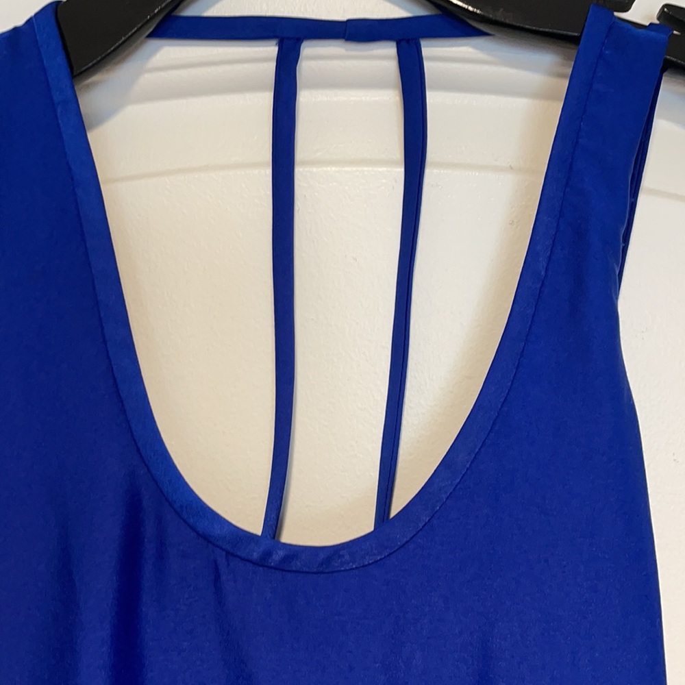 Dress - Picture 3 of 9
